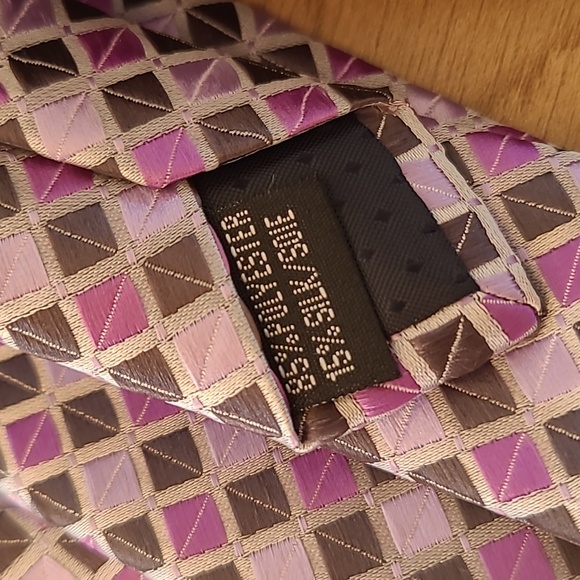 New by match tie - Picture 2 of 2